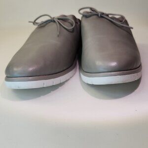 Kelsi Dagger Brooklyn Gray Flats with Rounded Toe and White Sole Sz 6.5